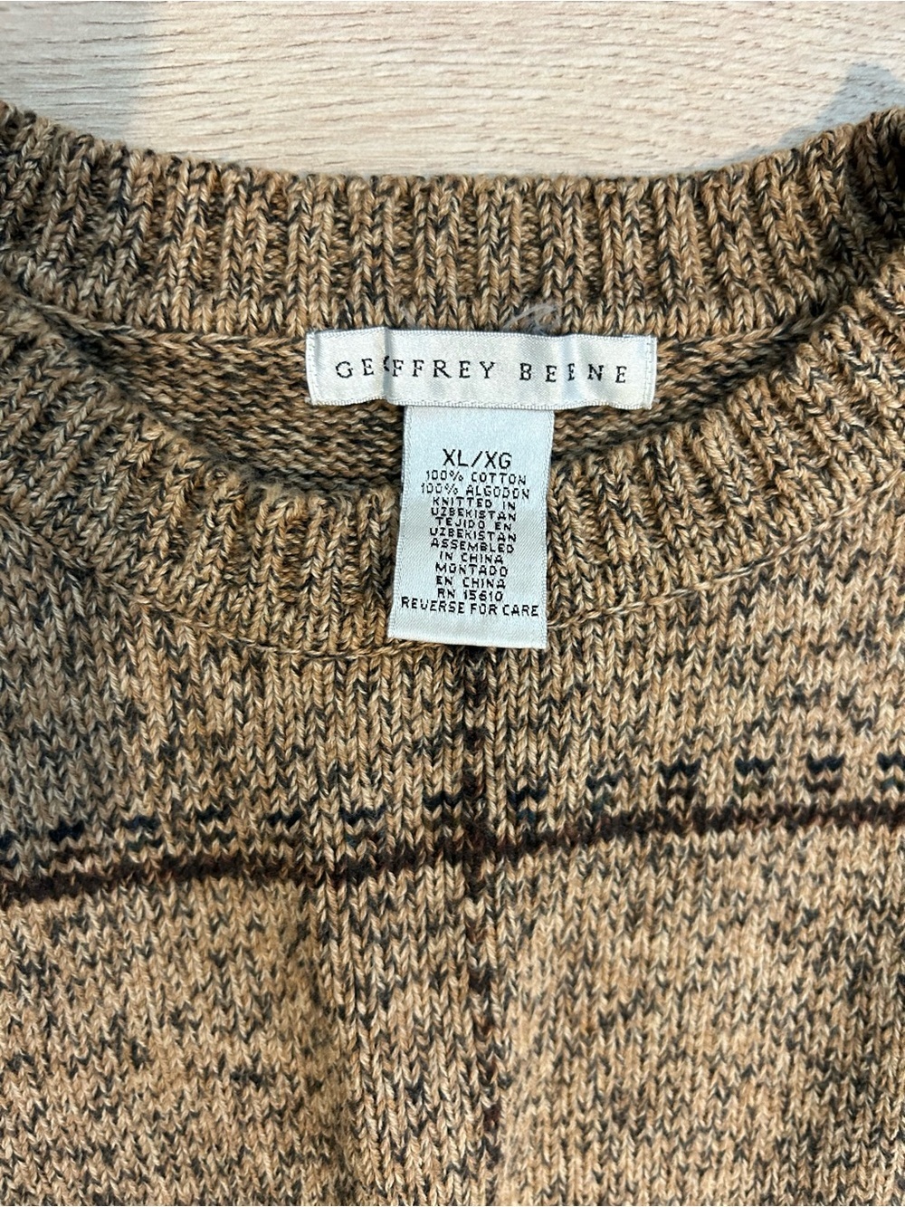 Geoffrey Beene Brown Windowpane Crewneck Sweater with Subtle Black Grid - Picture 3 of 3